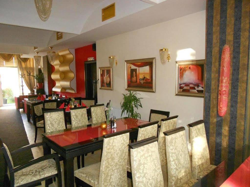 Gala-Garden Hotel Bitola Esterno foto