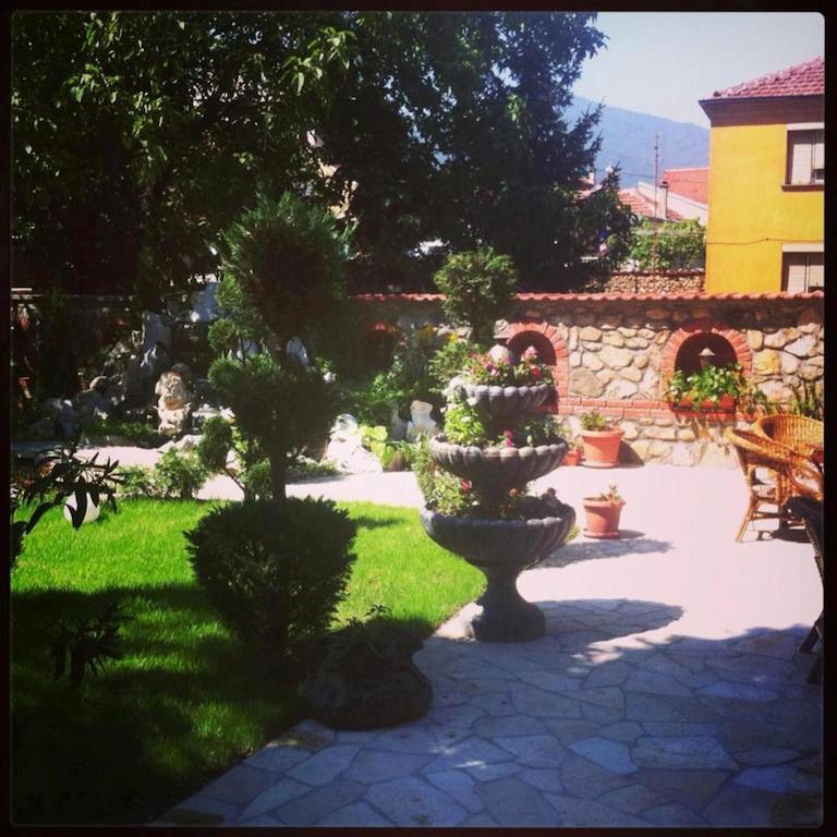 Gala-Garden Hotel Bitola Esterno foto