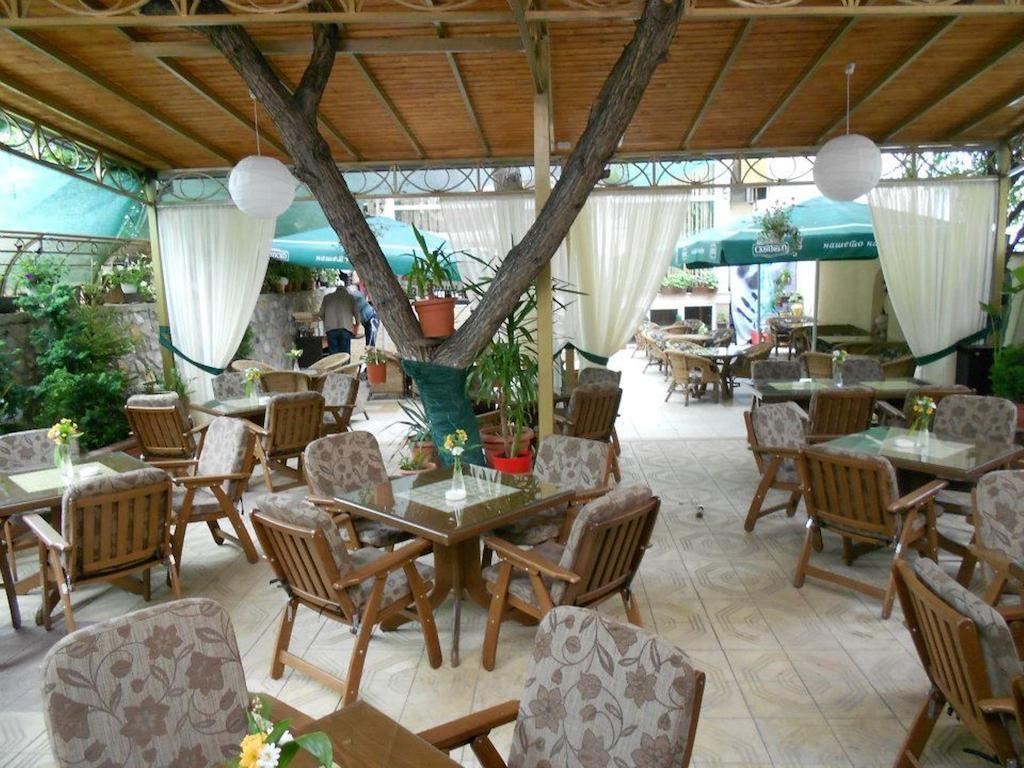 Gala-Garden Hotel Bitola Esterno foto