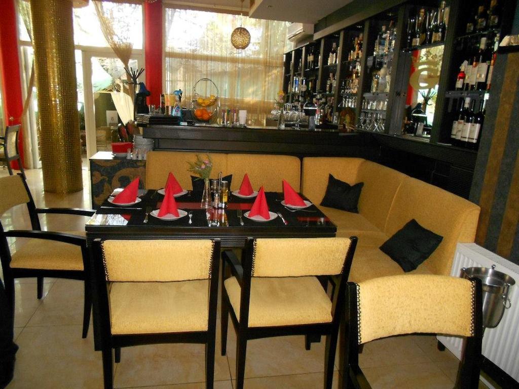Gala-Garden Hotel Bitola Esterno foto